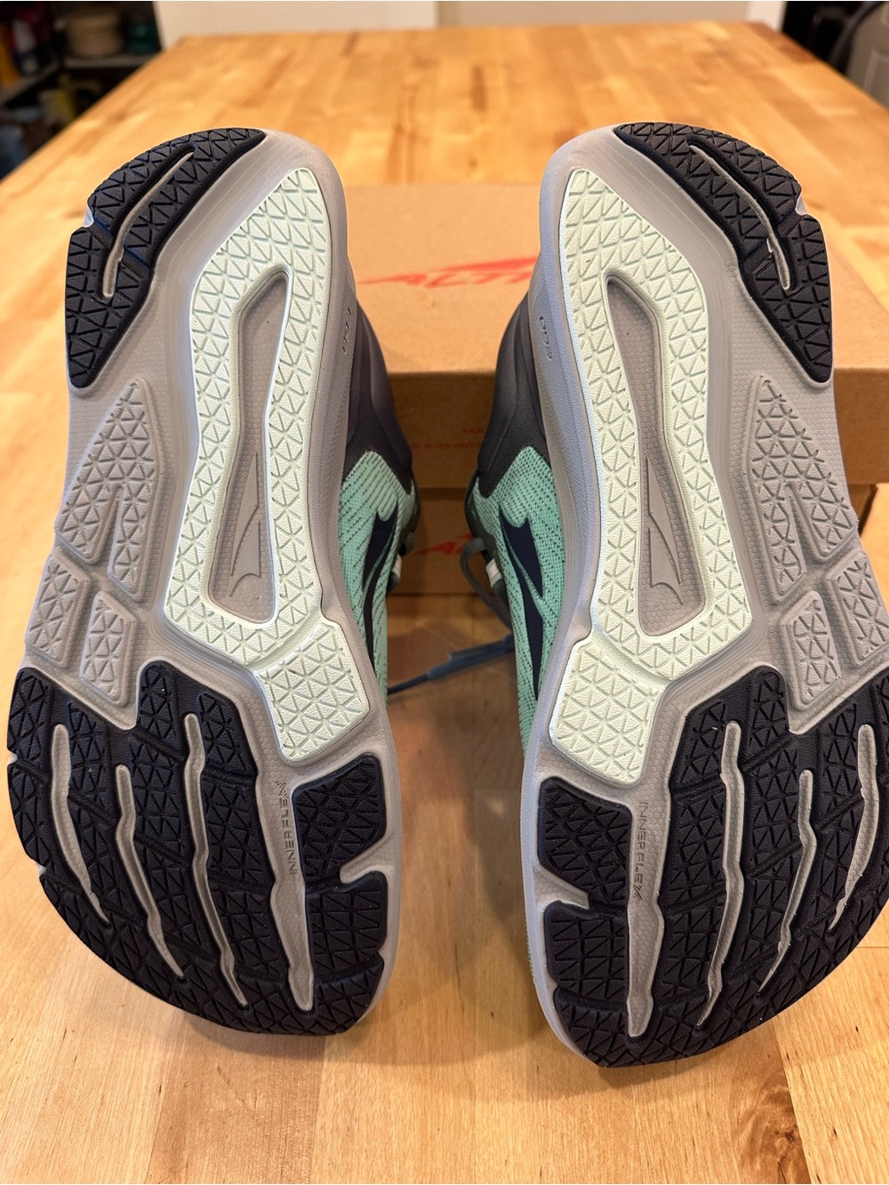 Altra Teal and Gray Women's Provision 8 Running Shoes - Picture 4 of 4